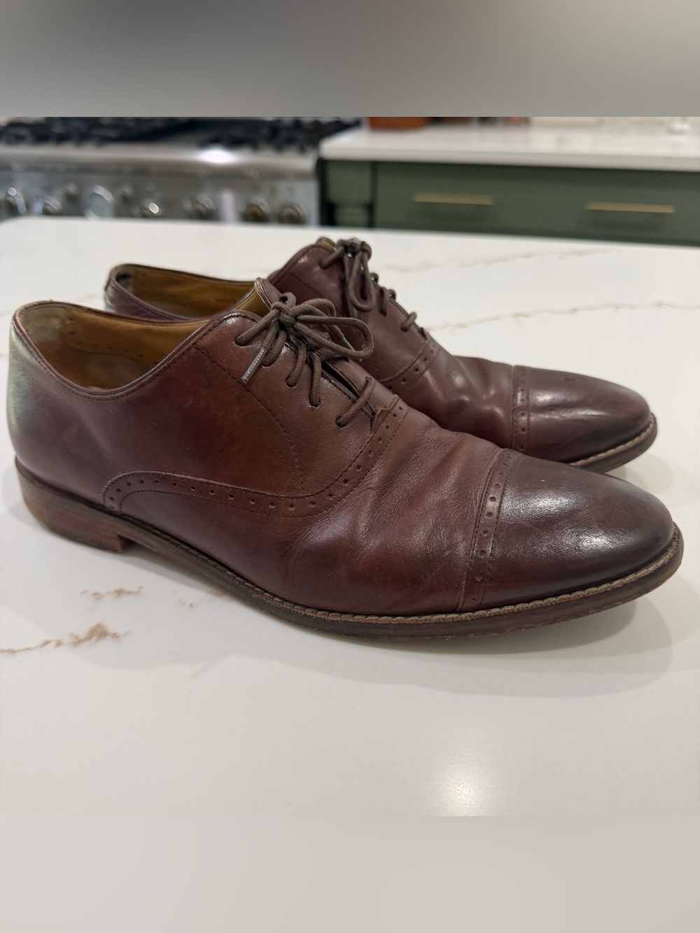 Men’s Cole Haan Grand.OS brown leather cap toe oxford dress shoes (size 8)